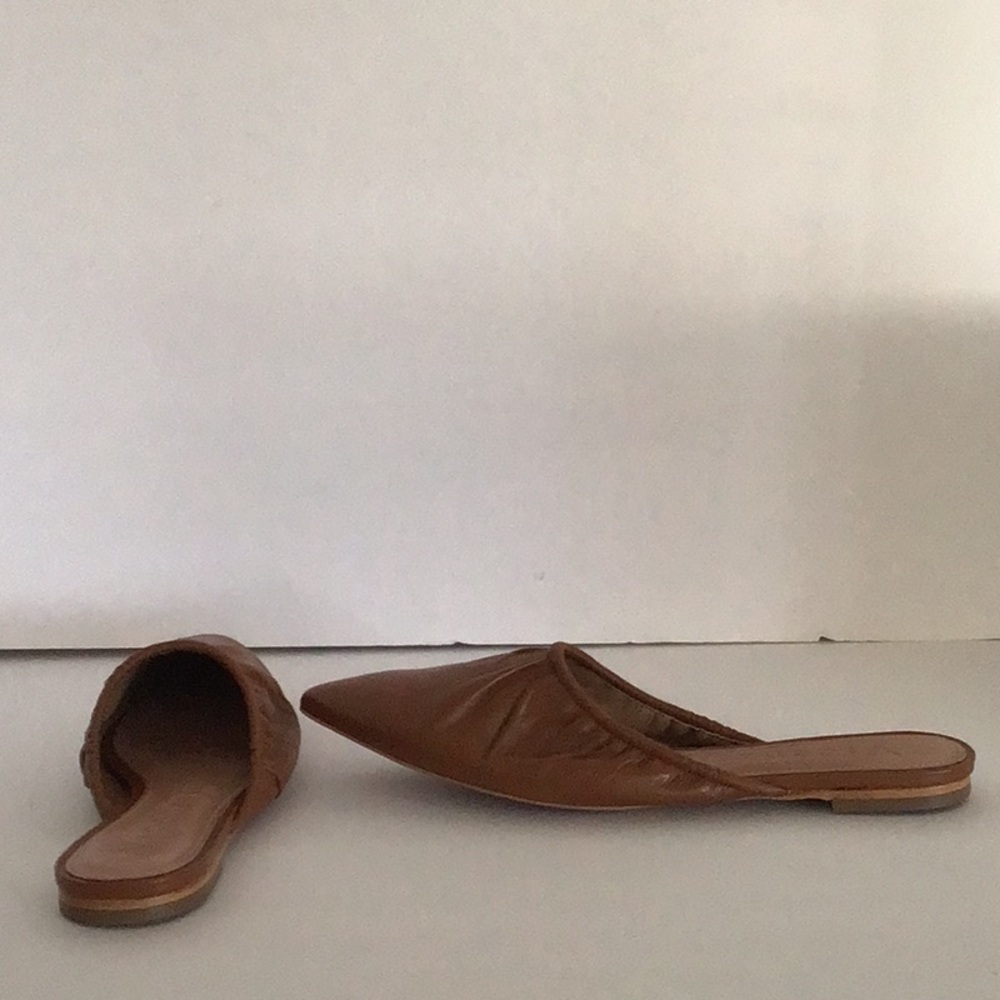 🔥🔥20% OFF LIST PRICE 🔥🔥.     VICENZA.        LEATHER MULES